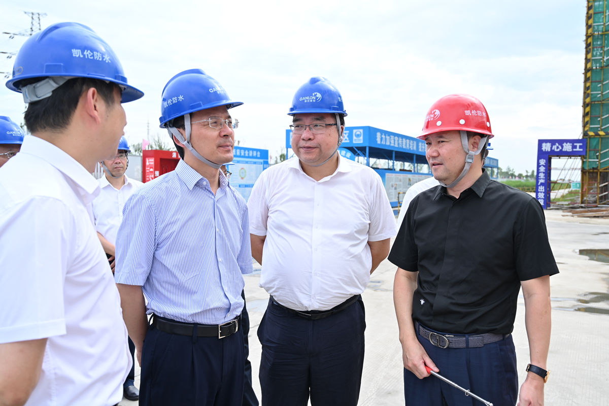 “做美太湖 做亮江村 做高產(chǎn)業(yè) 做優(yōu)隊伍” 區(qū)領導調(diào)研凱倫高分子產(chǎn)業(yè)園